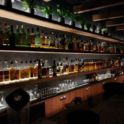 朝外大街酒吧團(tuán)購全攻略 電話、地址、價(jià)格與營業(yè)時(shí)間一覽